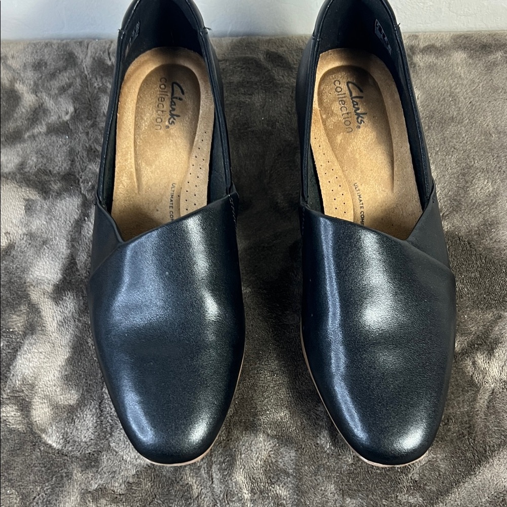 Clarks Women's Black Loafers